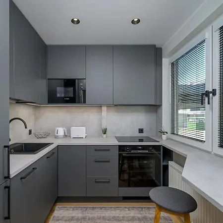 New Near The Airport, Center In Sikupilli 아파트