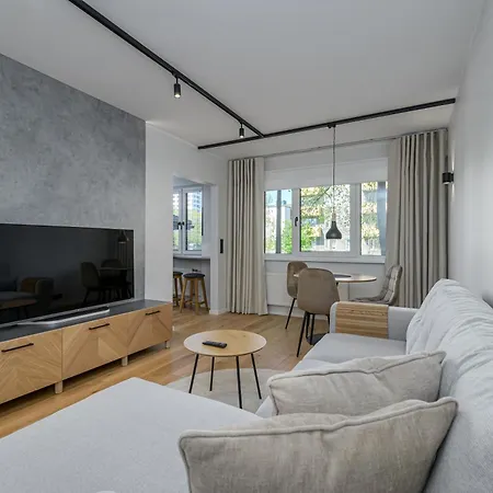 New Near The Airport, Center In Sikupilli 탈린