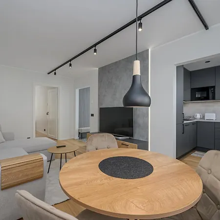 New Near The Airport, Center In Sikupilli Apartment *