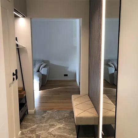 아파트 New Near The Airport, Center In Sikupilli *