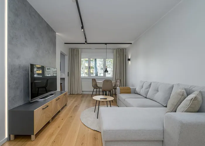 New Near The Airport, Center In Sikupilli *